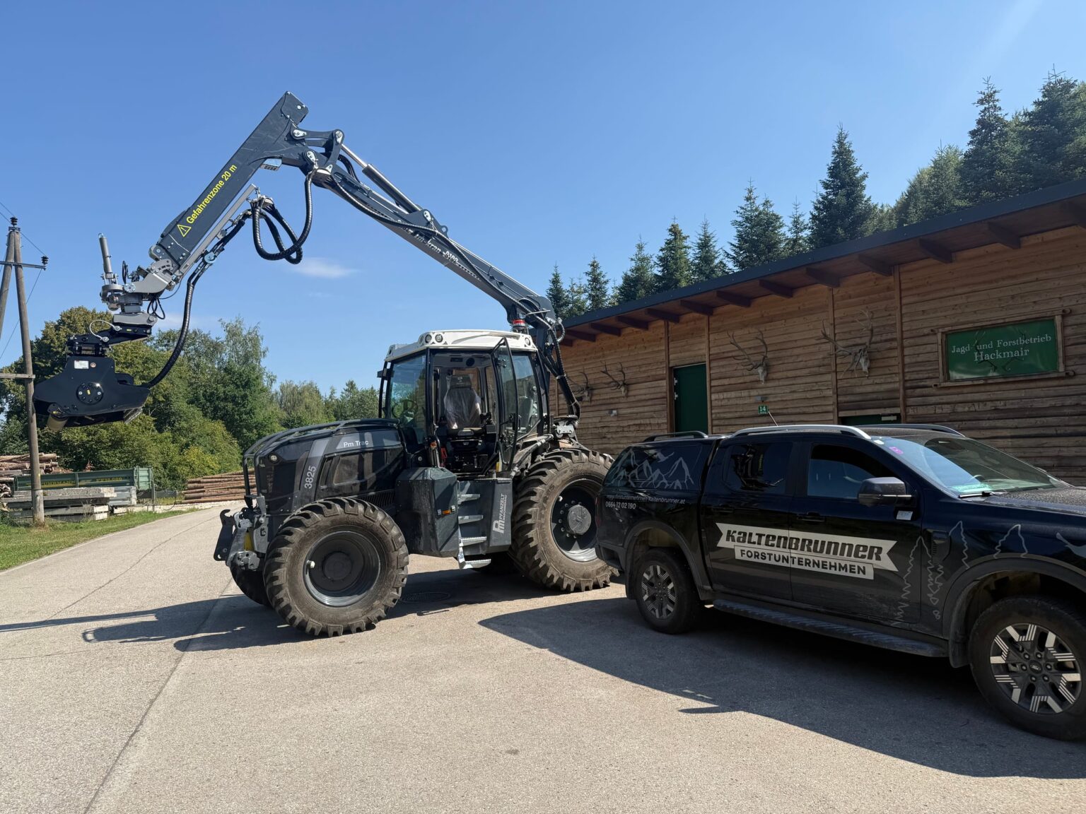 PM Trac Systemschlepper von Forstunternehmen Kaltenbrunner